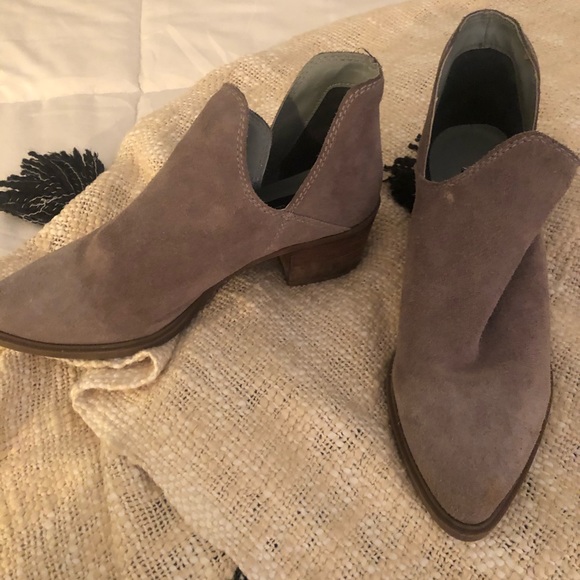 Lightly worn, Grey boots - Picture 3 of 3